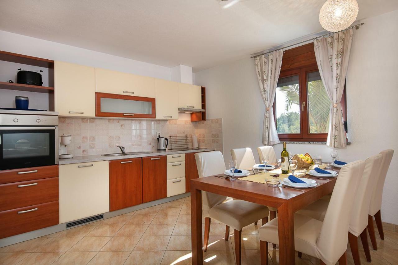 Ferienhaus Joy Ližnjan المظهر الخارجي الصورة