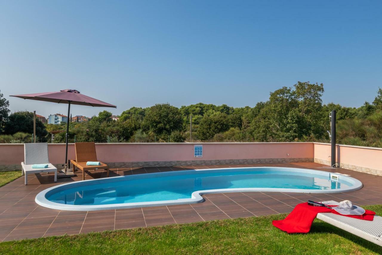 Ferienhaus Joy Ližnjan المظهر الخارجي الصورة