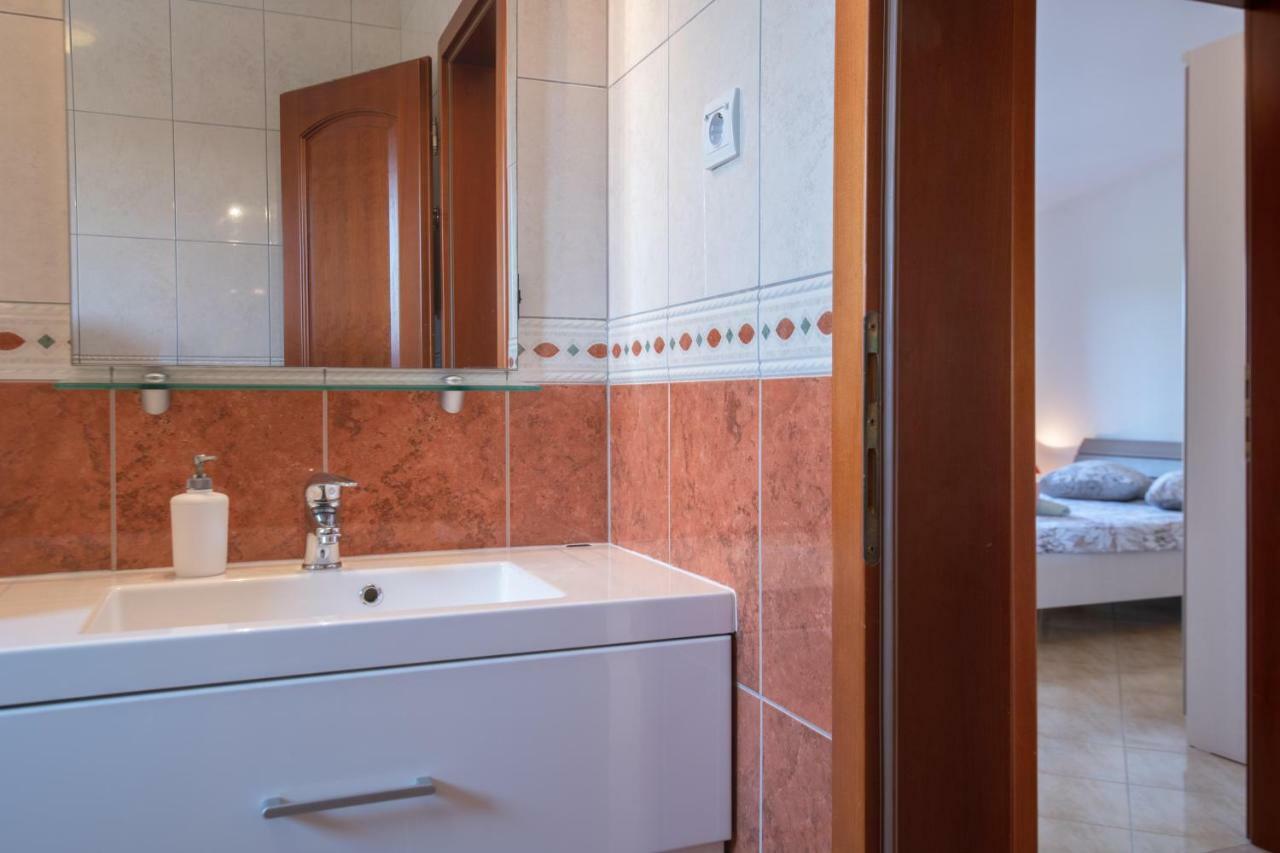Ferienhaus Joy Ližnjan المظهر الخارجي الصورة