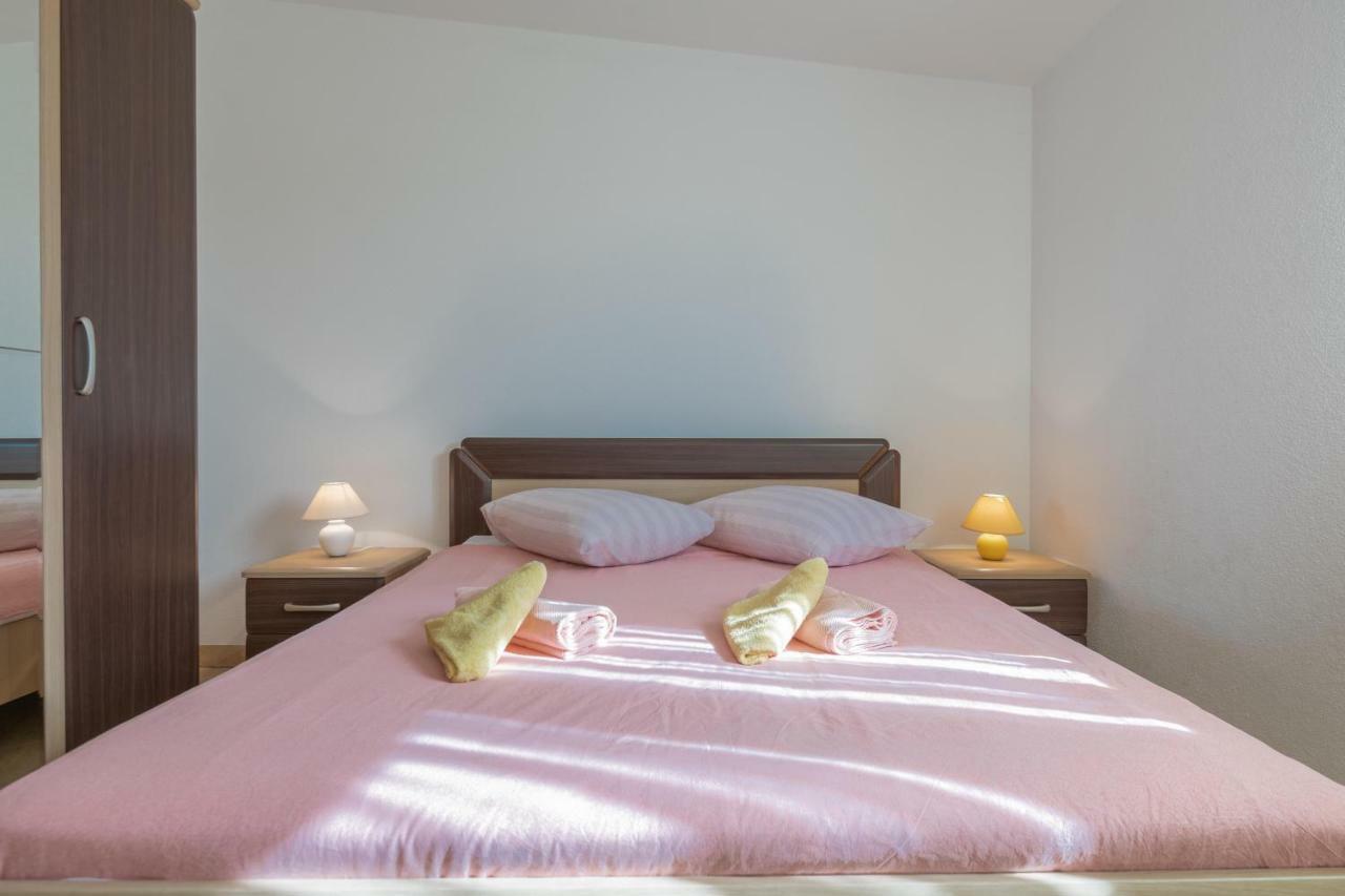 Ferienhaus Joy Ližnjan المظهر الخارجي الصورة